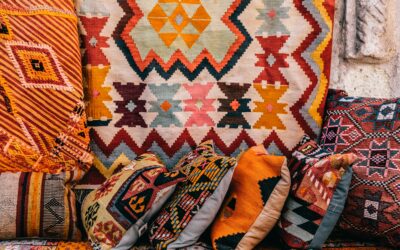 Detalles que cambian tu hogar. Simples, estratégicos y funcionales que pueden cambiar completamente el aspecto de tu hogar. Lamparas, cojines, cuadros, pintura